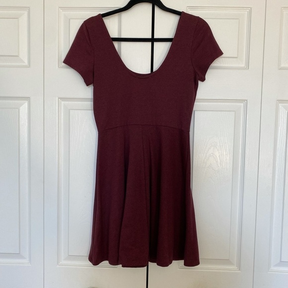 Forever 21 Maroon Short-sleeve Dress - Picture 4 of 6